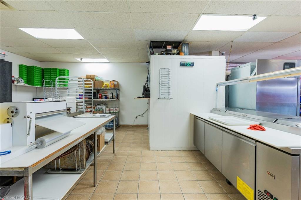 6-112 Oriole Parkway W, Elmira, ON