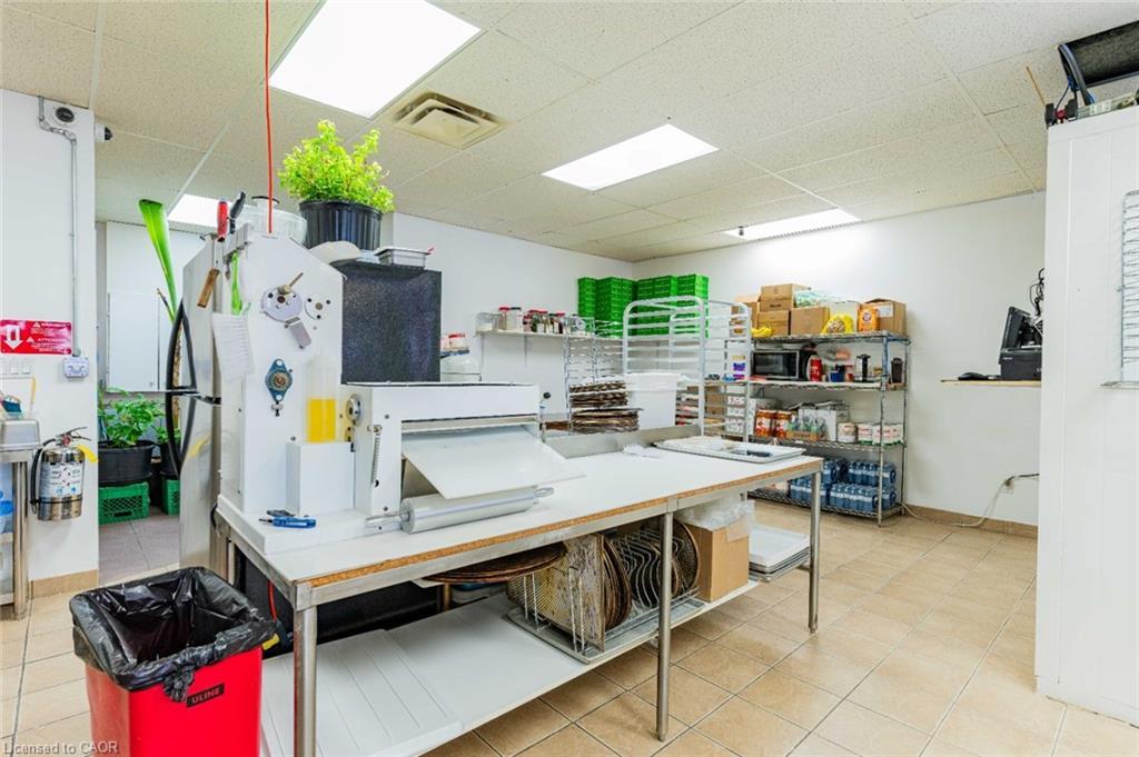 6-112 Oriole Parkway W, Elmira, ON