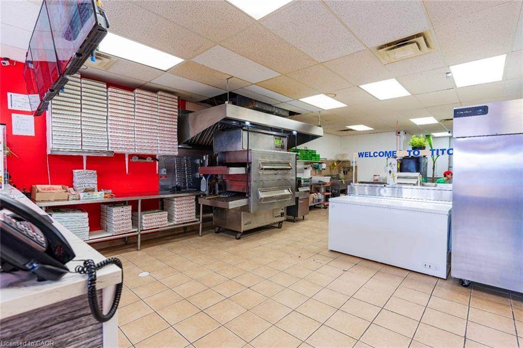 6-112 Oriole Parkway W, Elmira, ON