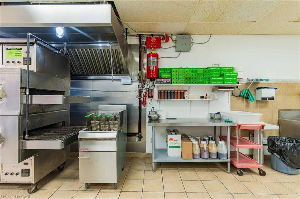 6-112 Oriole Parkway W, Elmira, ON