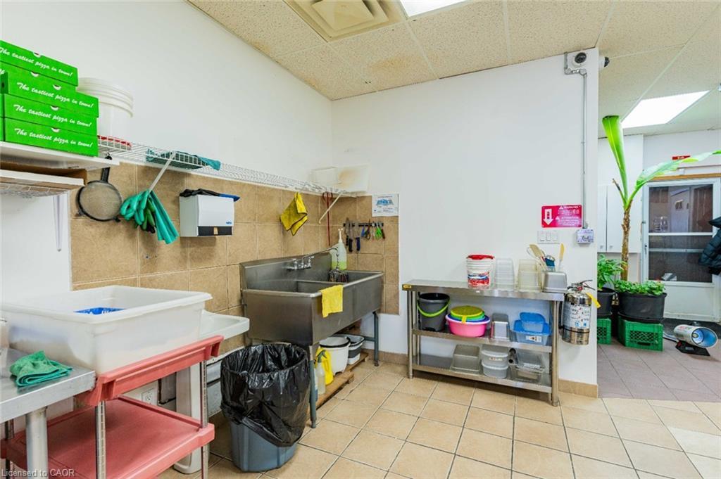 6-112 Oriole Parkway W, Elmira, ON