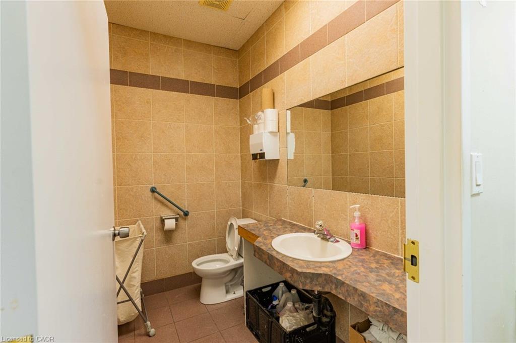 6-112 Oriole Parkway W, Elmira, ON