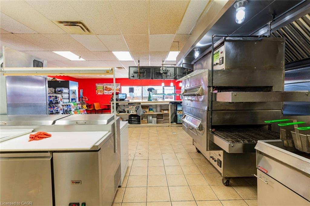 6-112 Oriole Parkway W, Elmira, ON