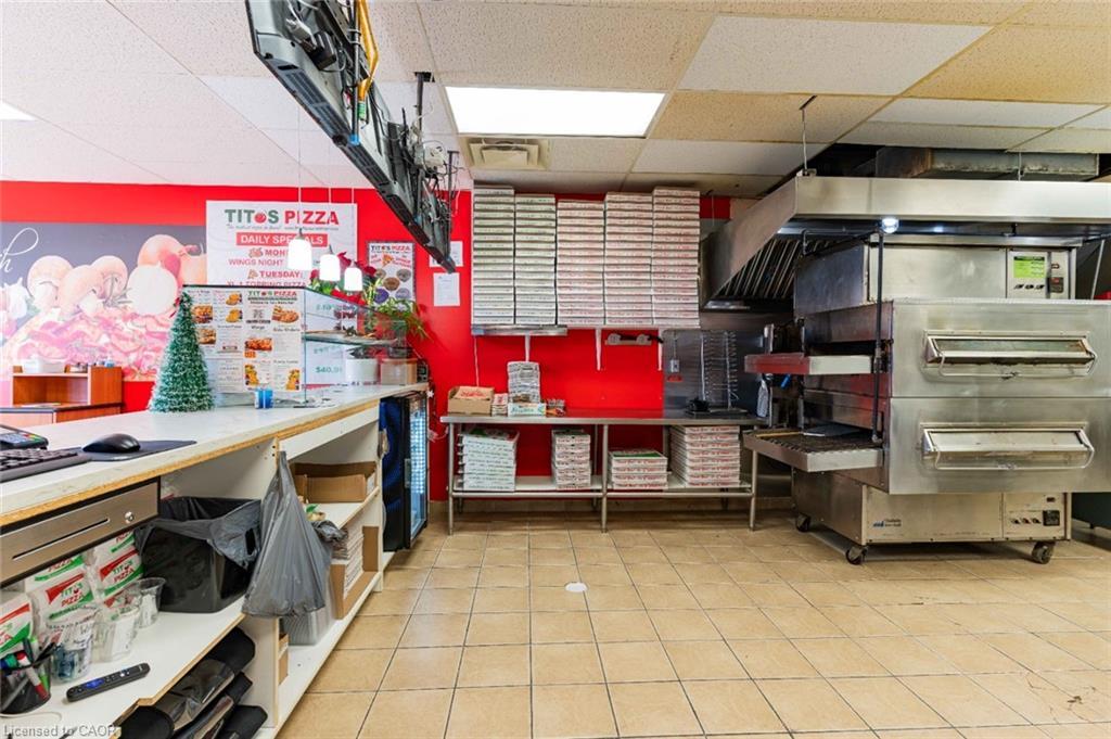 6-112 Oriole Parkway W, Elmira, ON