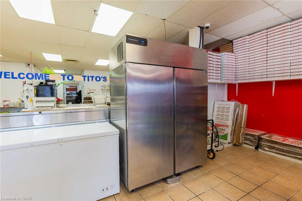 6-112 Oriole Parkway W, Elmira, ON