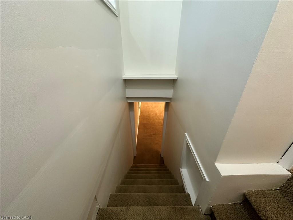 Lower-10 Glenellen Drive, St. Catharines, ON - Indoor Photo Showing Other Room