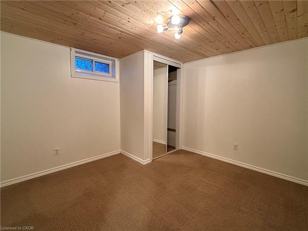 Lower-10 Glenellen Drive, St. Catharines, ON - Indoor Photo Showing Other Room