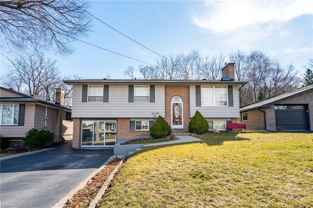 75 Hanover Place, Hamilton, ON - Outdoor With Facade