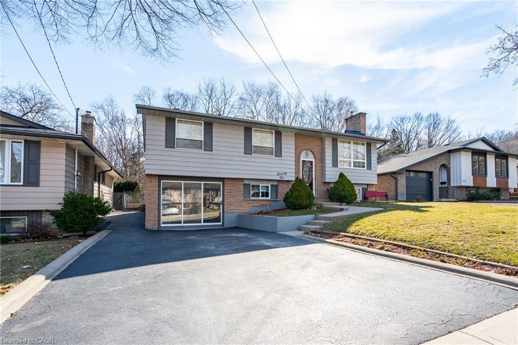 75 Hanover Place, Hamilton, ON - Outdoor With Facade