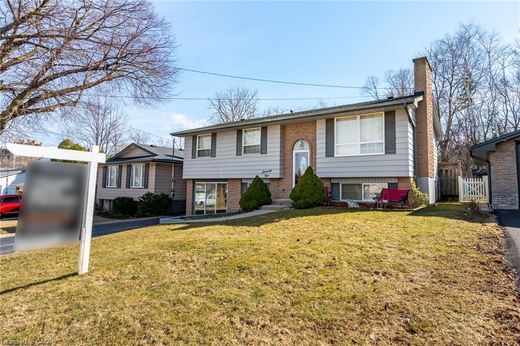 75 Hanover Place, Hamilton, ON - Outdoor With Facade