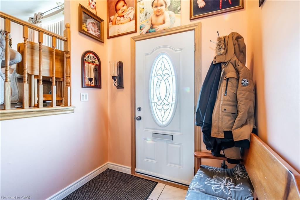 75 Hanover Place, Hamilton, ON - Indoor Photo Showing Other Room