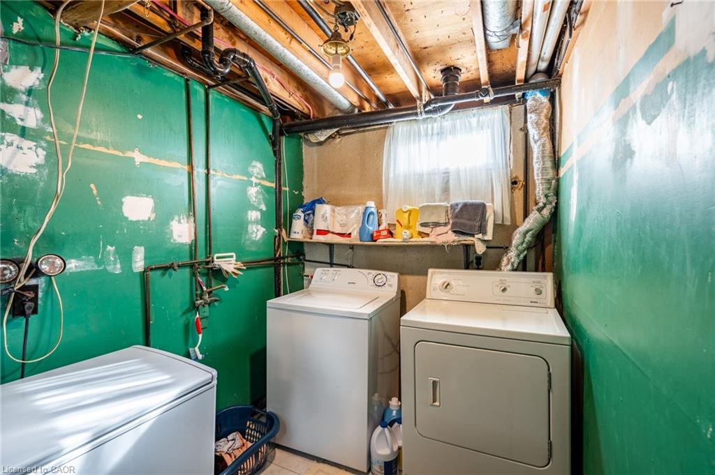75 Hanover Place, Hamilton, ON - Indoor Photo Showing Laundry Room