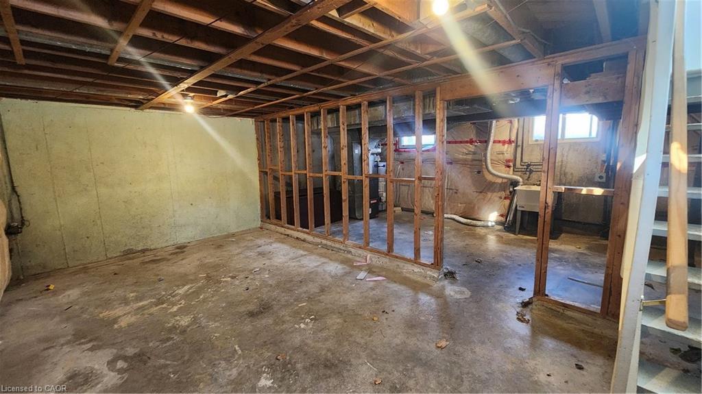 57-59 Oakwood Avenue, Simcoe, ON - Indoor Photo Showing Basement