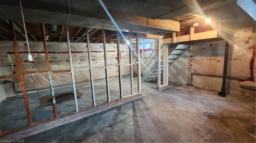 57-59 Oakwood Avenue, Simcoe, ON - Indoor Photo Showing Basement