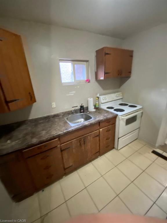 2-608 King Street E, Hamilton, ON - Indoor Photo Showing Kitchen