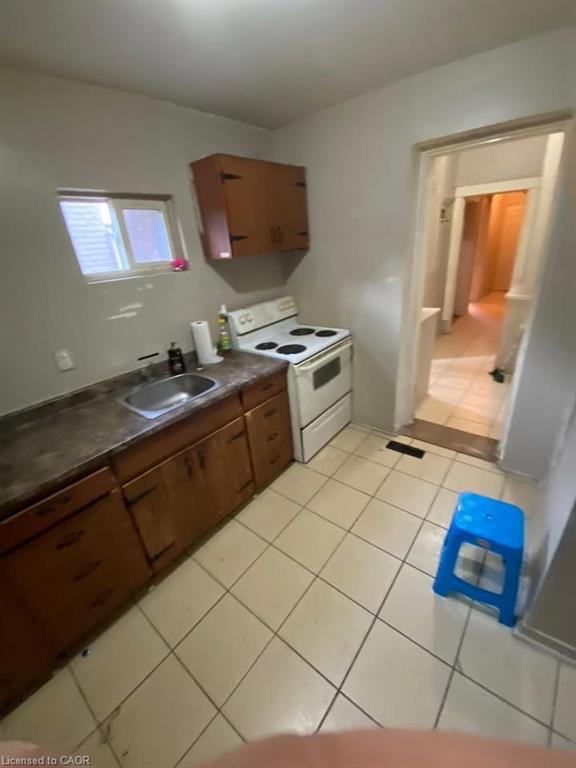 2-608 King Street E, Hamilton, ON - Indoor Photo Showing Kitchen