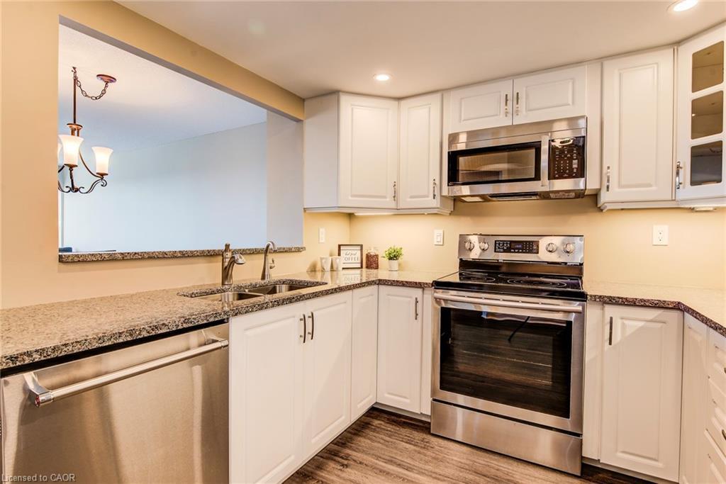 2203-6 Willow Street, Waterloo, ON - Indoor Photo Showing Kitchen With Stainless Steel Kitchen With Double Sink