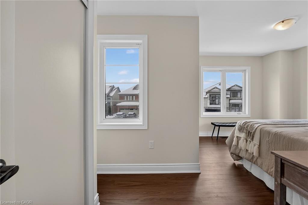 47 Pagebrook Crescent, Hamilton, ON - Indoor Photo Showing Bedroom