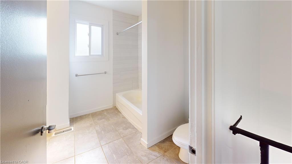 15 Millwood Crescent, Kitchener, ON - Indoor Photo Showing Bathroom