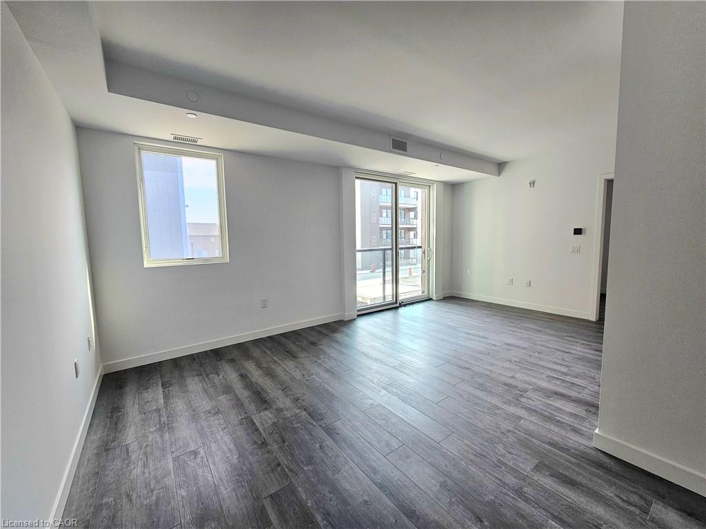 214-7549A Kalar Road, Niagara Falls, ON - Indoor Photo Showing Other Room