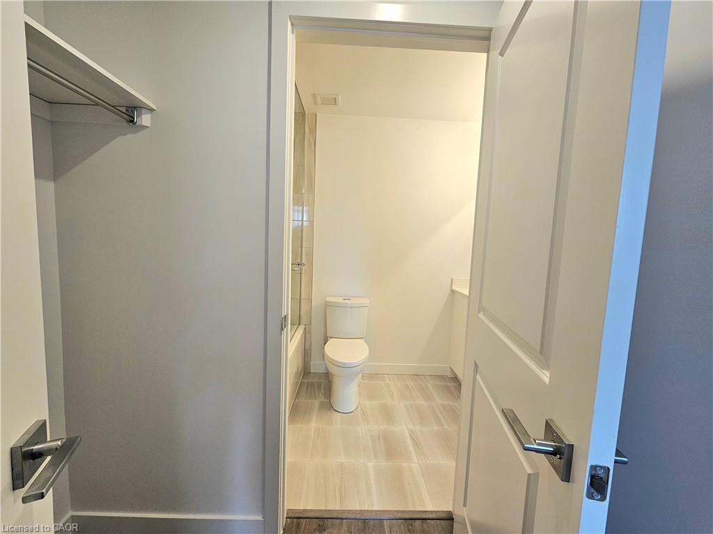 214-7549A Kalar Road, Niagara Falls, ON - Indoor Photo Showing Bathroom