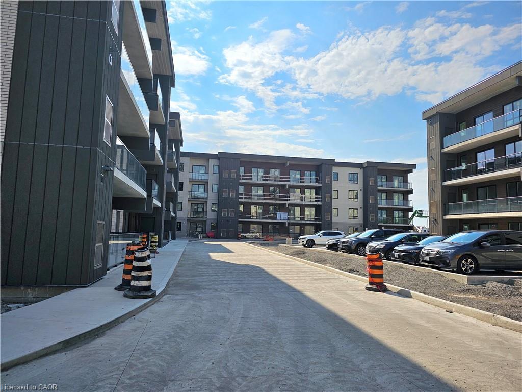 214-7549A Kalar Road, Niagara Falls, ON - Outdoor