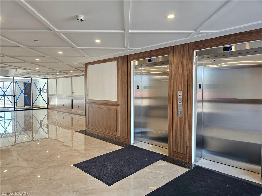 214-7549A Kalar Road, Niagara Falls, ON - Indoor Photo Showing Other Room