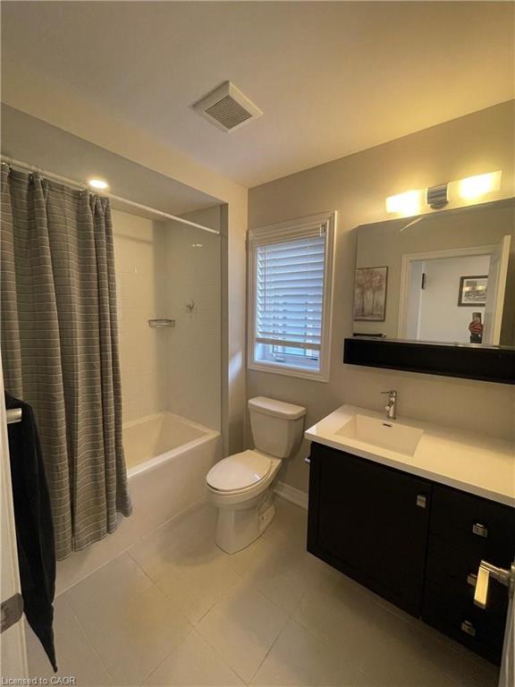 35-1890 Rymal Road E, Hamilton, ON - Indoor Photo Showing Bathroom