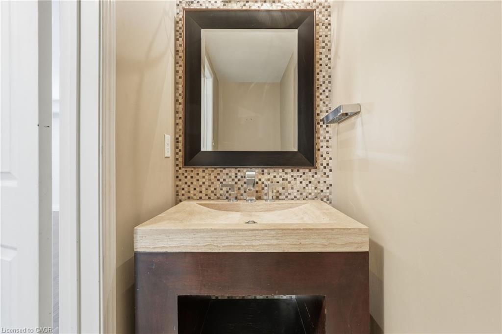 48-7 Sirente Drive, Hamilton, ON - Indoor Photo Showing Bathroom