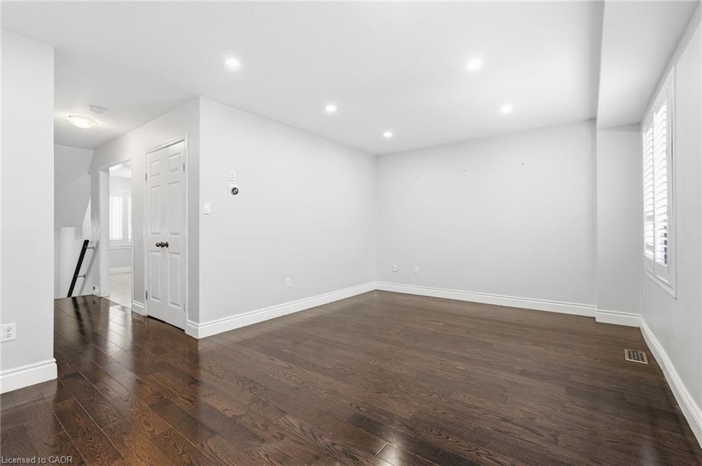 48-7 Sirente Drive, Hamilton, ON - Indoor Photo Showing Other Room