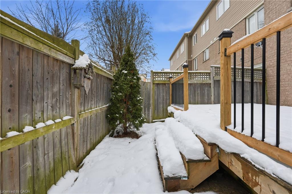 48-7 Sirente Drive, Hamilton, ON - Outdoor