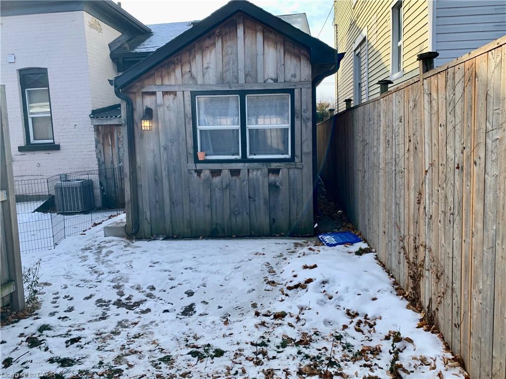 405-2 Macnab Street N, Hamilton, ON - Outdoor With Exterior