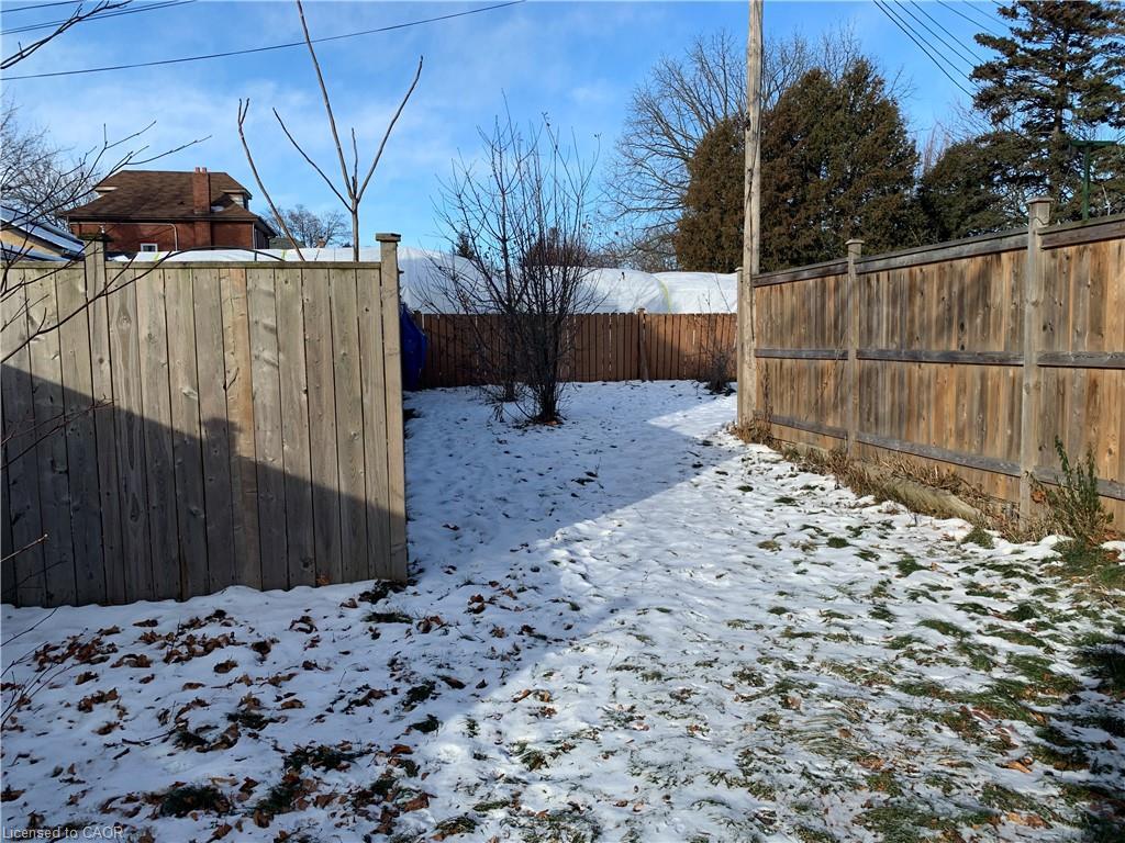 405-2 Macnab Street N, Hamilton, ON - Outdoor