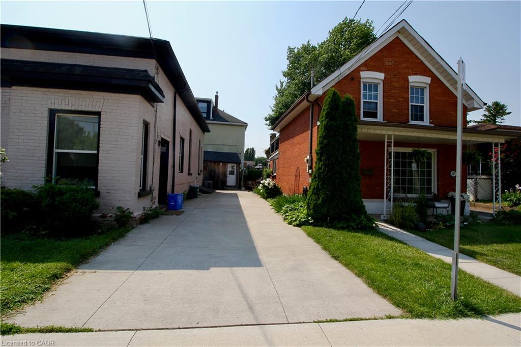 405-2 Macnab Street N, Hamilton, ON - Outdoor