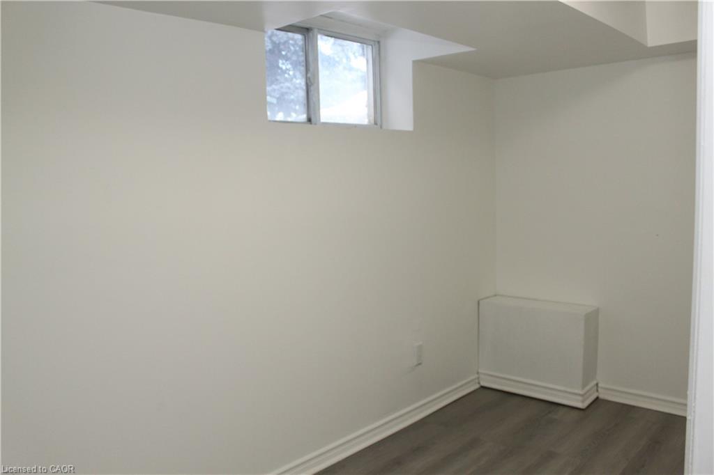2-696 Ninth Avenue, Hamilton, ON - Indoor Photo Showing Other Room