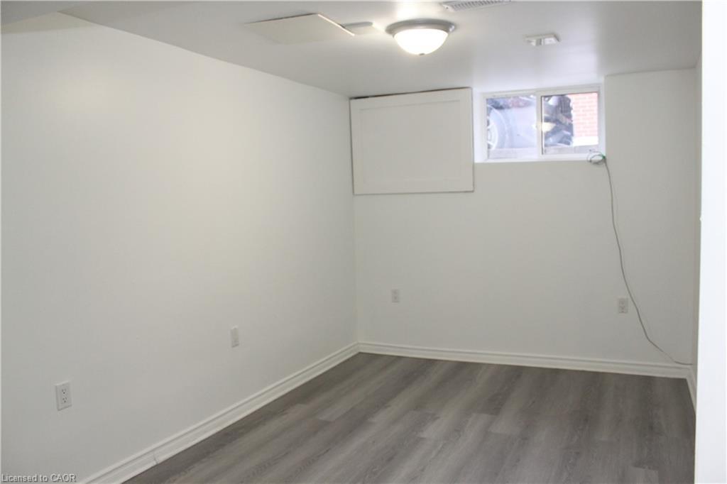 2-696 Ninth Avenue, Hamilton, ON - Indoor Photo Showing Other Room