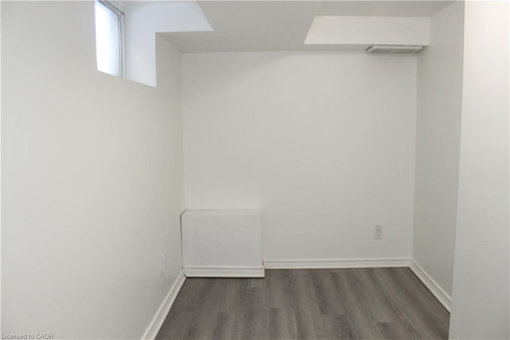 2-696 Ninth Avenue, Hamilton, ON - Indoor Photo Showing Other Room