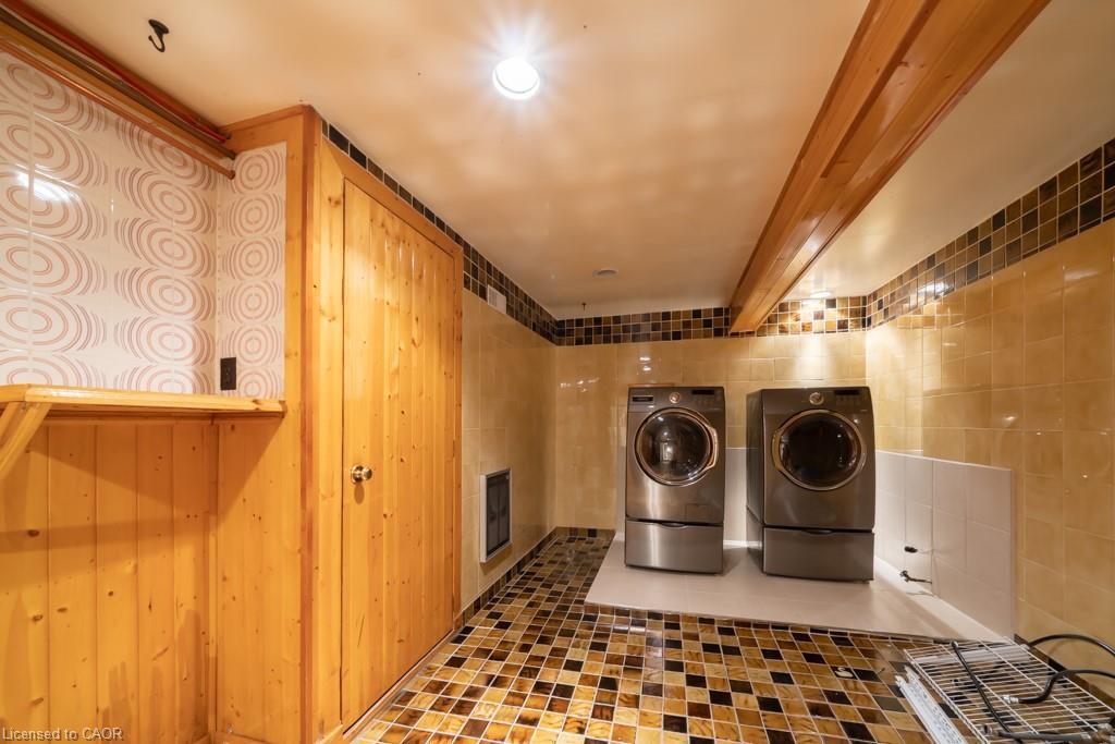 47 Westminster Avenue, Hamilton, ON - Indoor Photo Showing Laundry Room