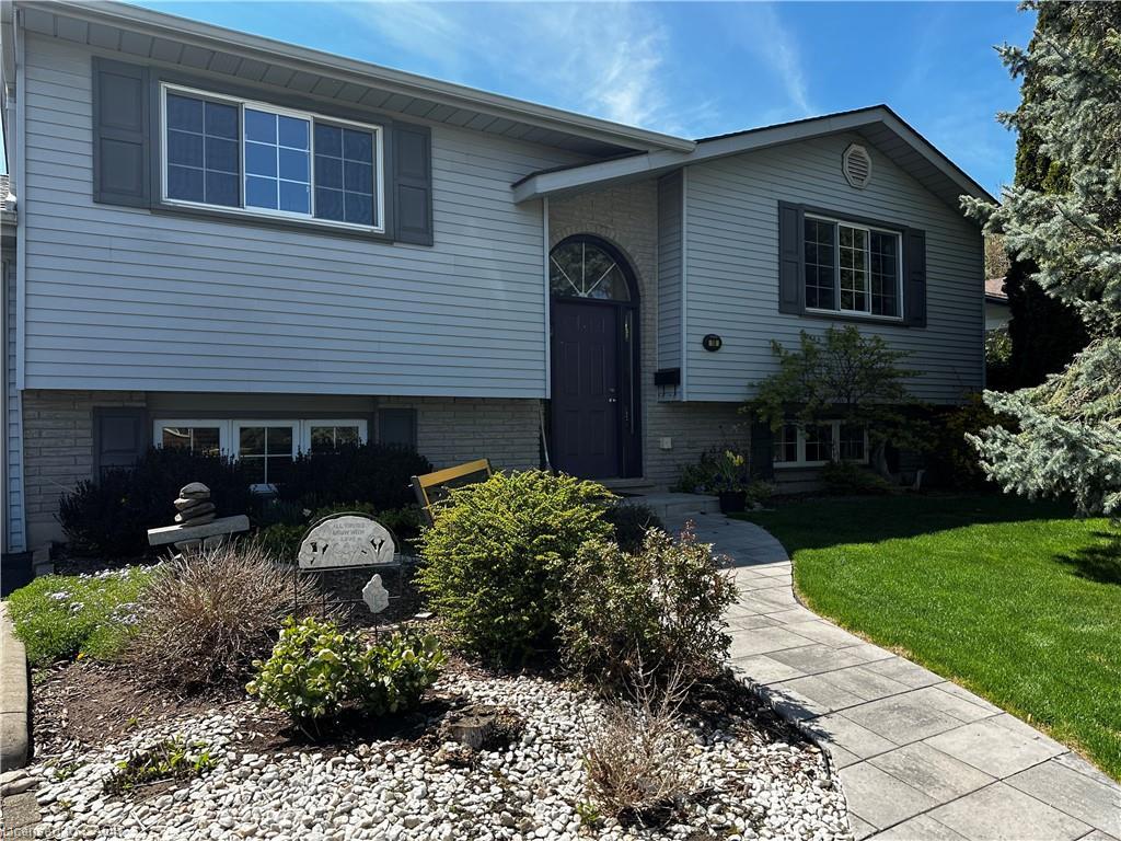 18 Ross Street, Waterford, ON - Outdoor