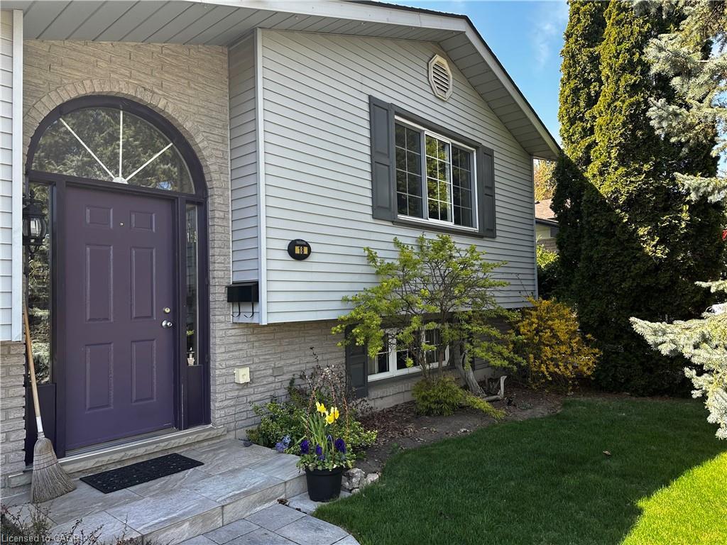 18 Ross Street, Waterford, ON - Outdoor