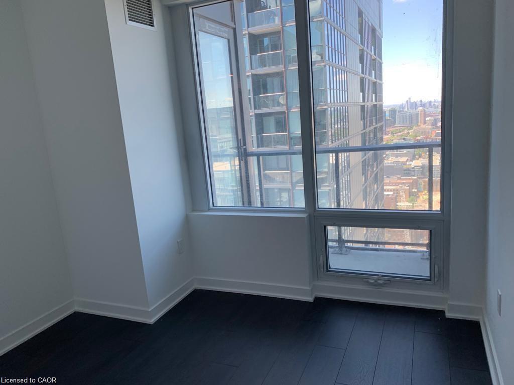 4606-115 Blue Jays Way, Toronto, ON - Indoor Photo Showing Other Room