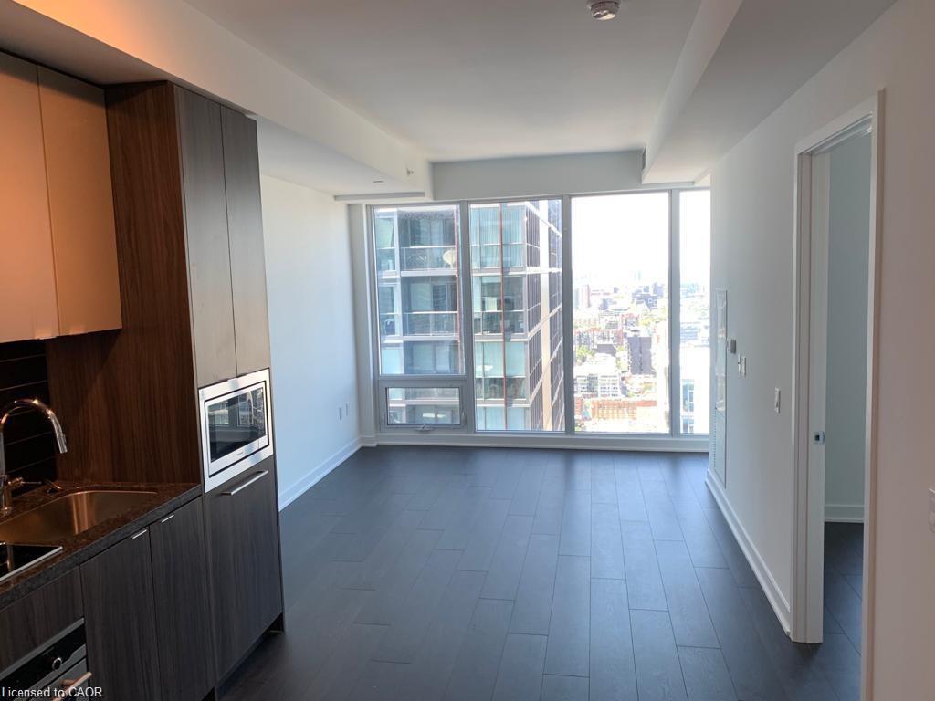 4606-115 Blue Jays Way, Toronto, ON - Indoor Photo Showing Other Room