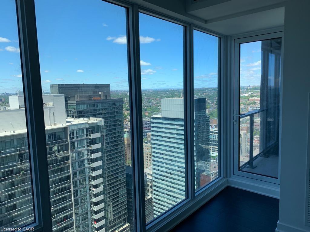 4606-115 Blue Jays Way, Toronto, ON - Indoor Photo Showing Other Room