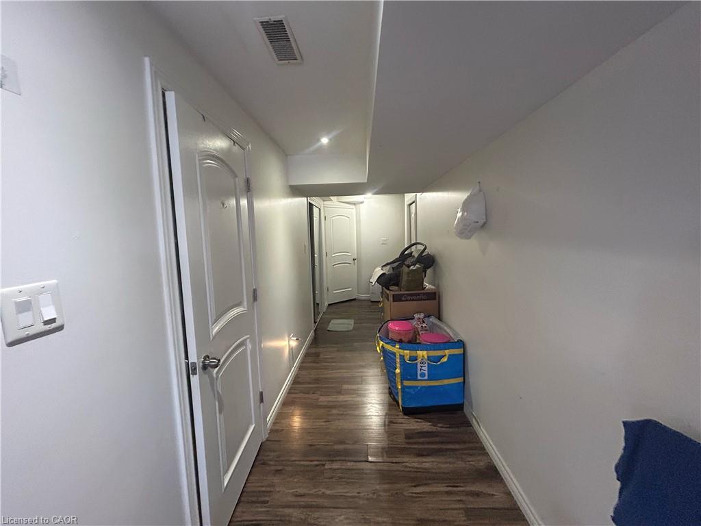 Lower-921 Audrey Place, Kitchener, ON - Indoor Photo Showing Other Room