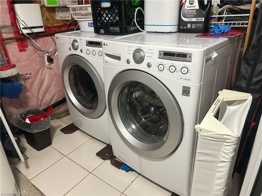 Lower-921 Audrey Place, Kitchener, ON - Indoor Photo Showing Laundry Room