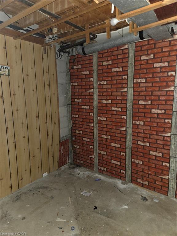 4-153 Limeridge Road W, Hamilton, ON - Indoor Photo Showing Basement