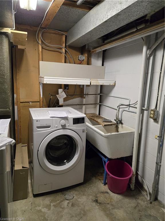 4-153 Limeridge Road W, Hamilton, ON - Indoor Photo Showing Laundry Room