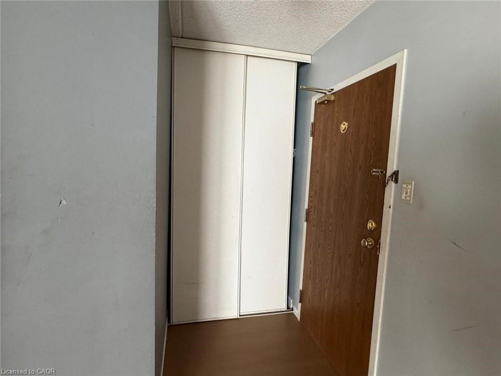 6-3085 Kingsway Drive, Kitchener, ON - Indoor Photo Showing Other Room