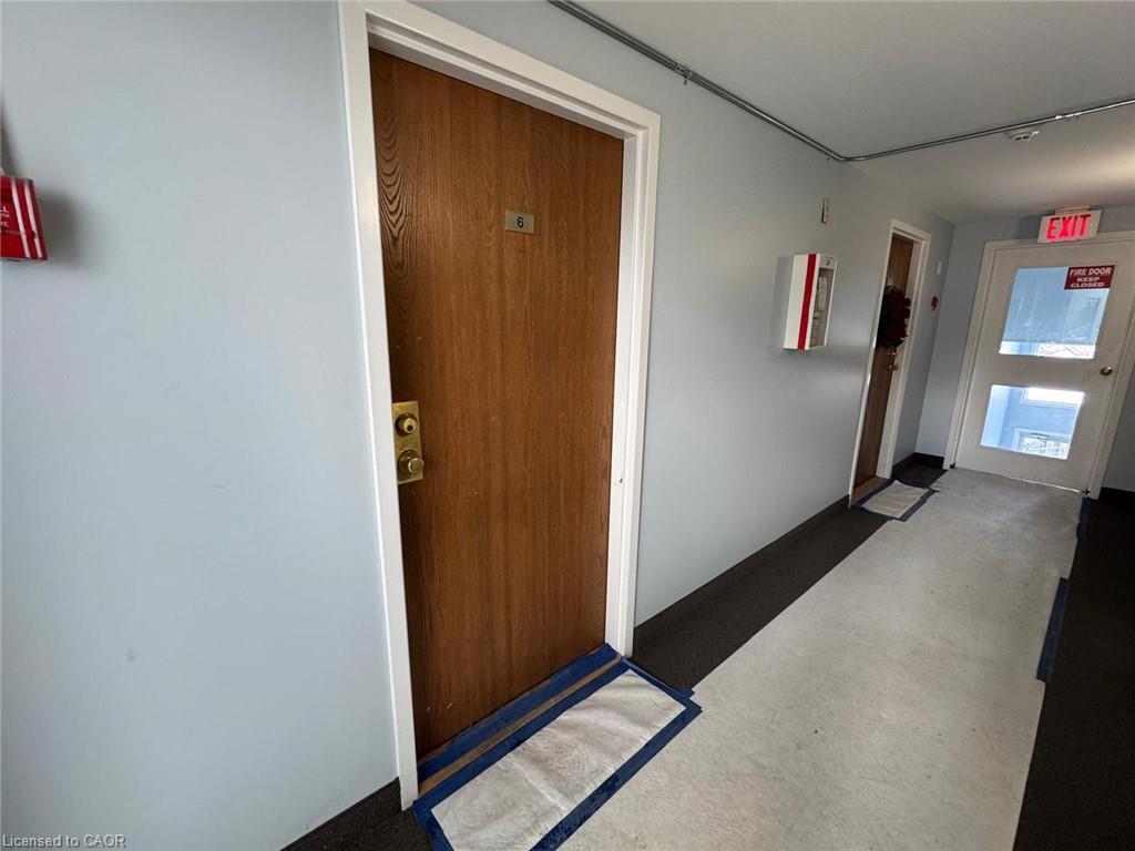 6-3085 Kingsway Drive, Kitchener, ON - Indoor