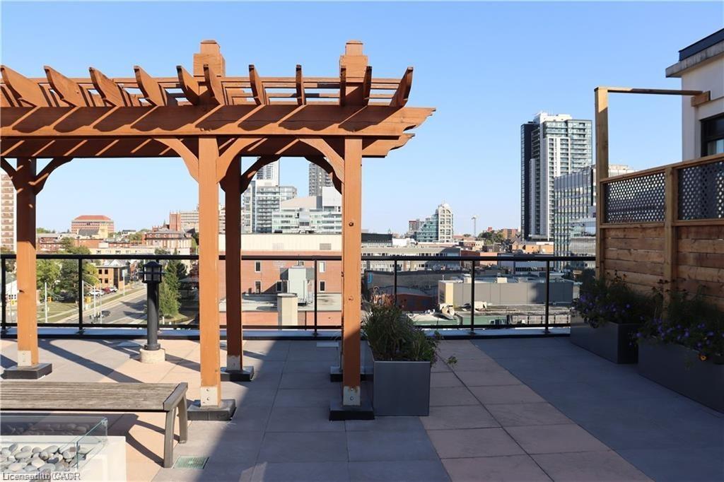 620-404 King Street W, Kitchener, ON - Outdoor
